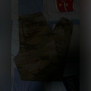 Size M camo joggers